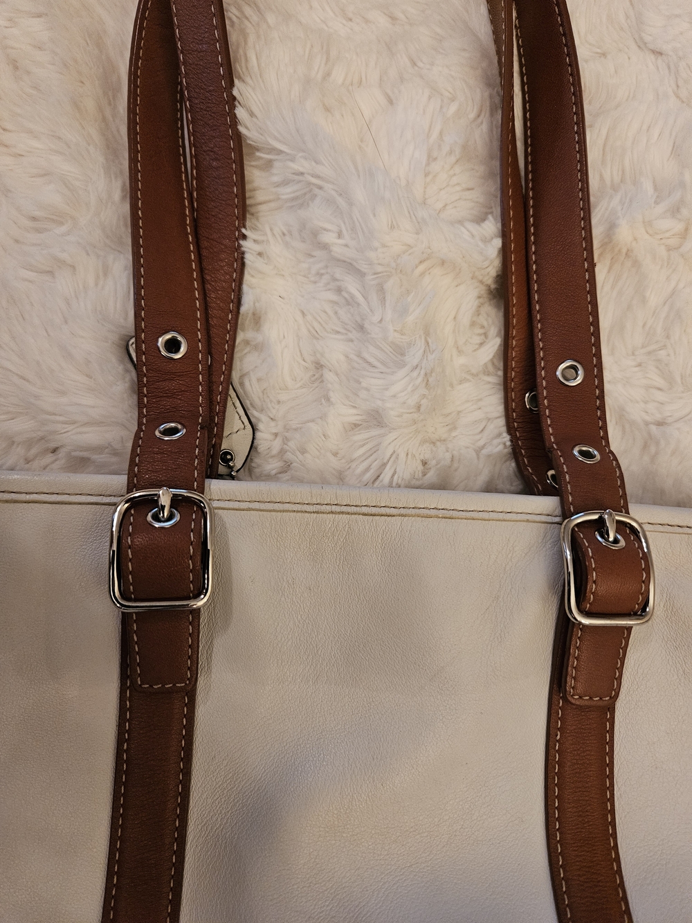 Coach✨️2004 Hamptons Two Toned Leather Tote Bag - Picture 10 of 16